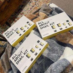 COS All About Snail Kit in White and Yellow